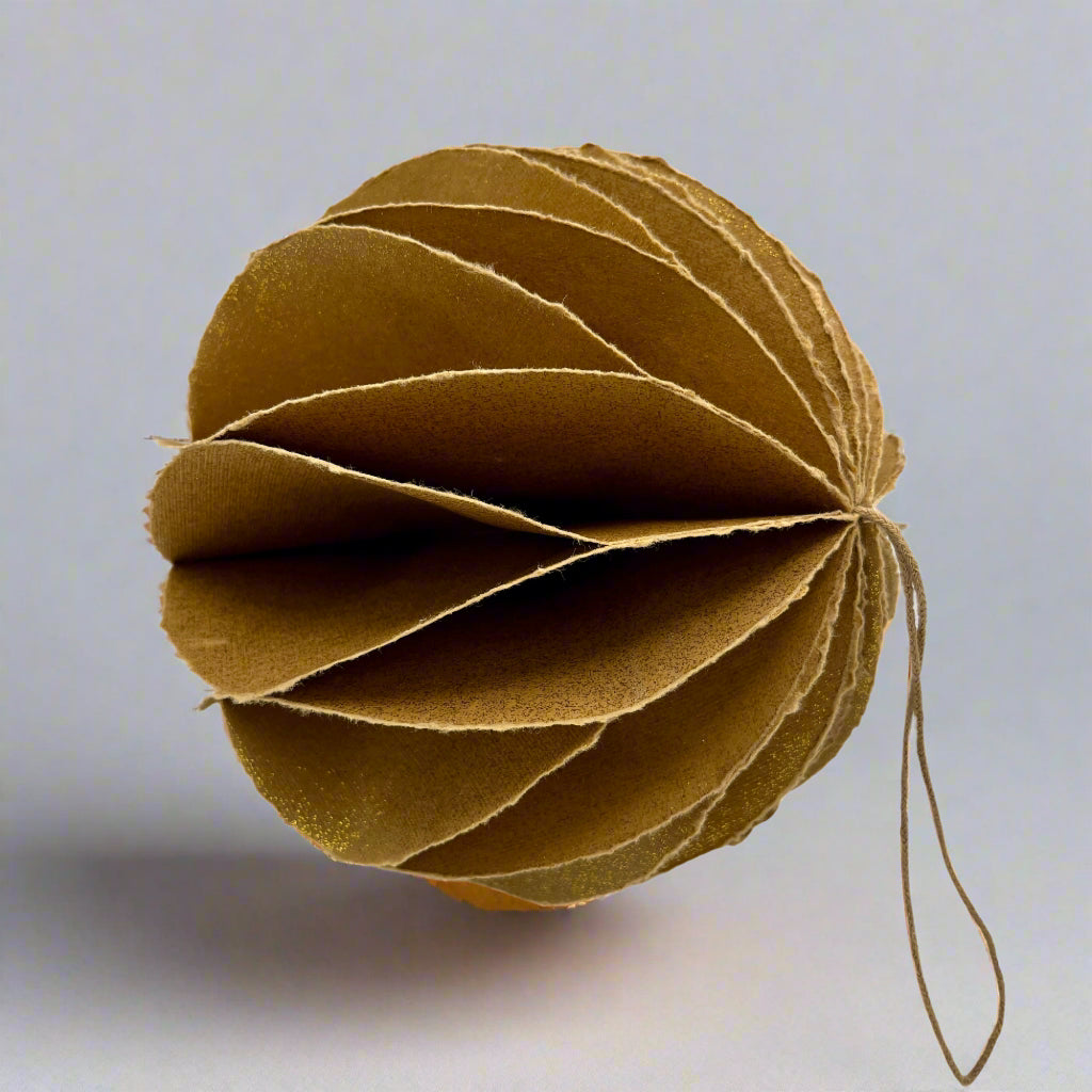 Foldable Paper Ball w/ Magnet