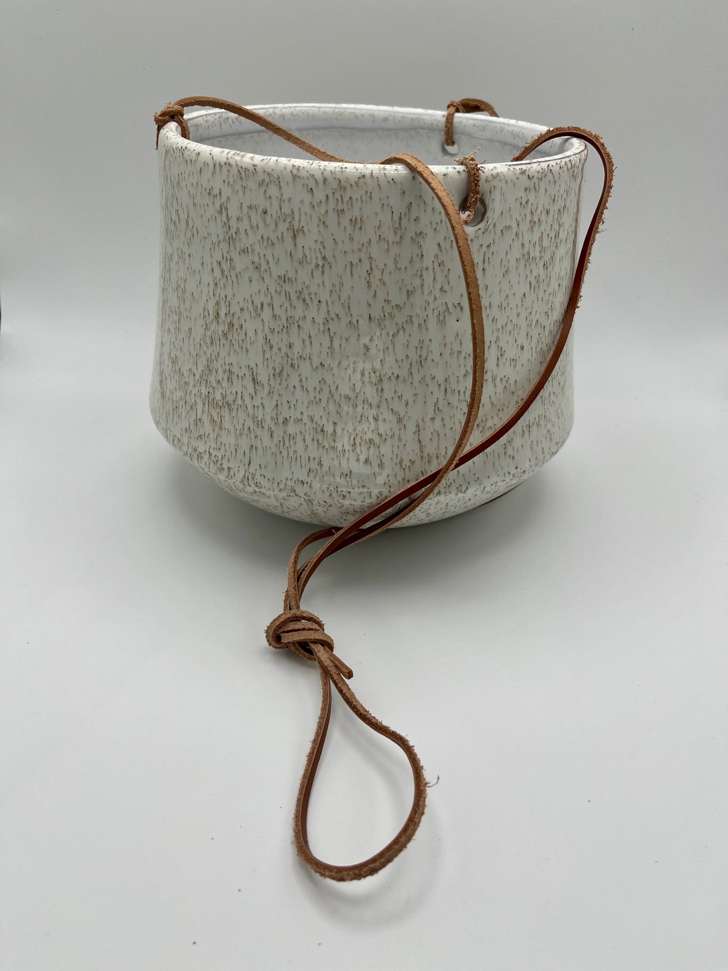 Kenzie Hanging Pot, 8.5x7"