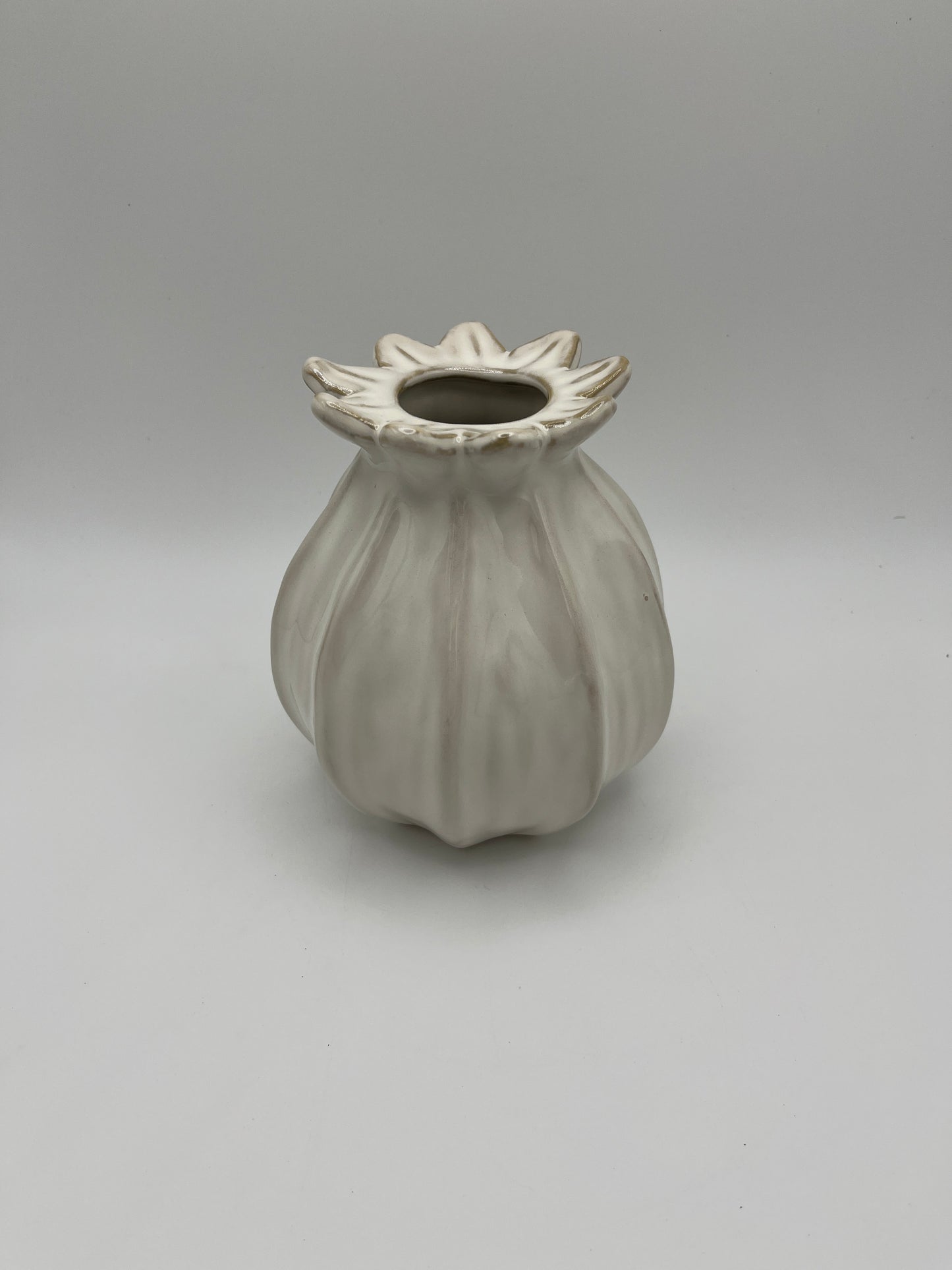 Rosemead Vase 5.25"x 5.75"