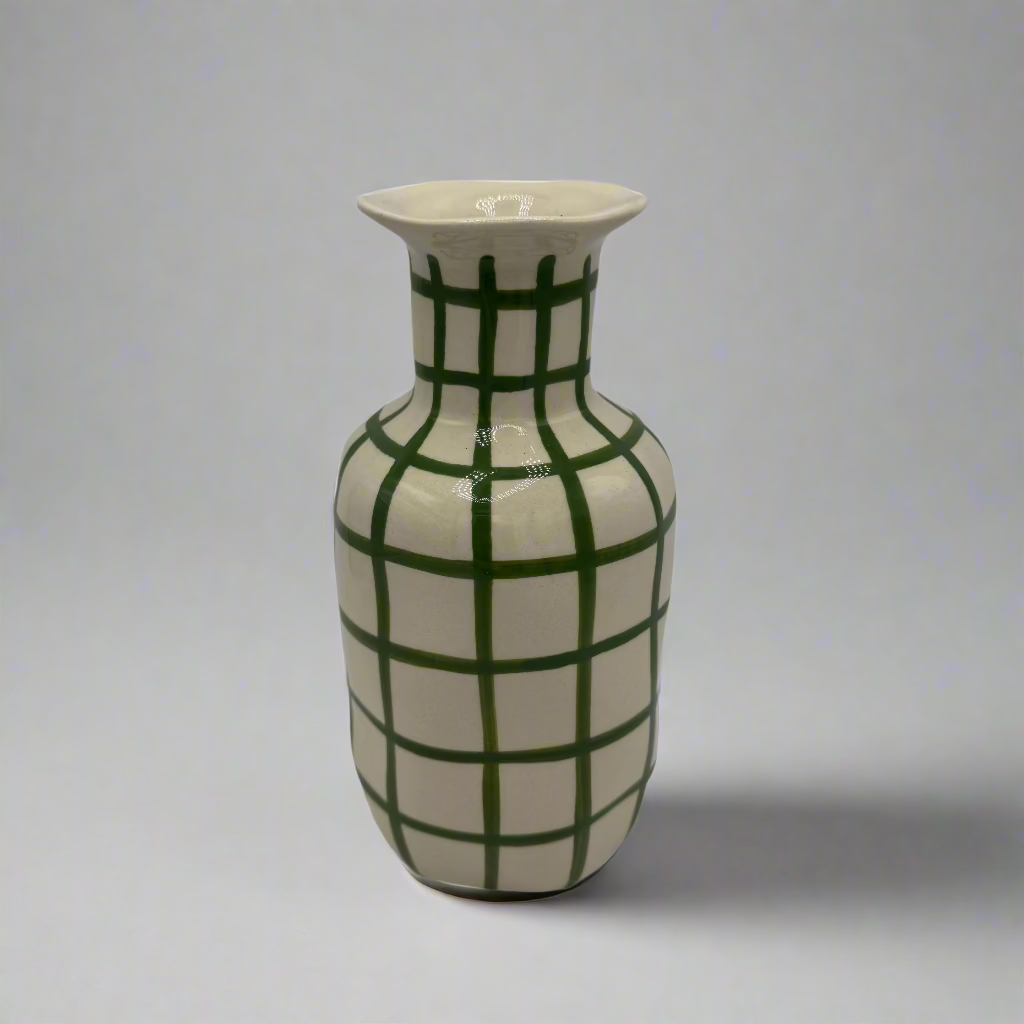 Maddy Vase 4"x 7.75"