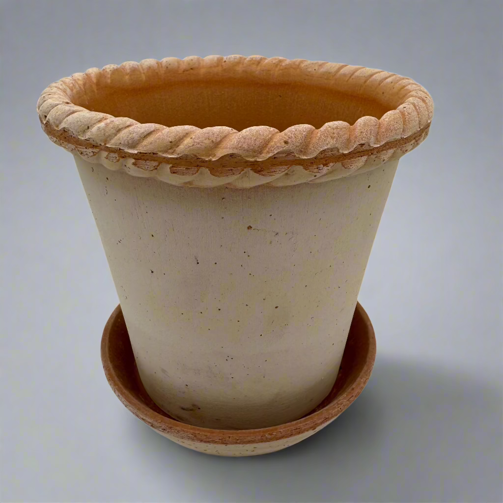18cm Emilia Terra Cotta Pot & Saucer