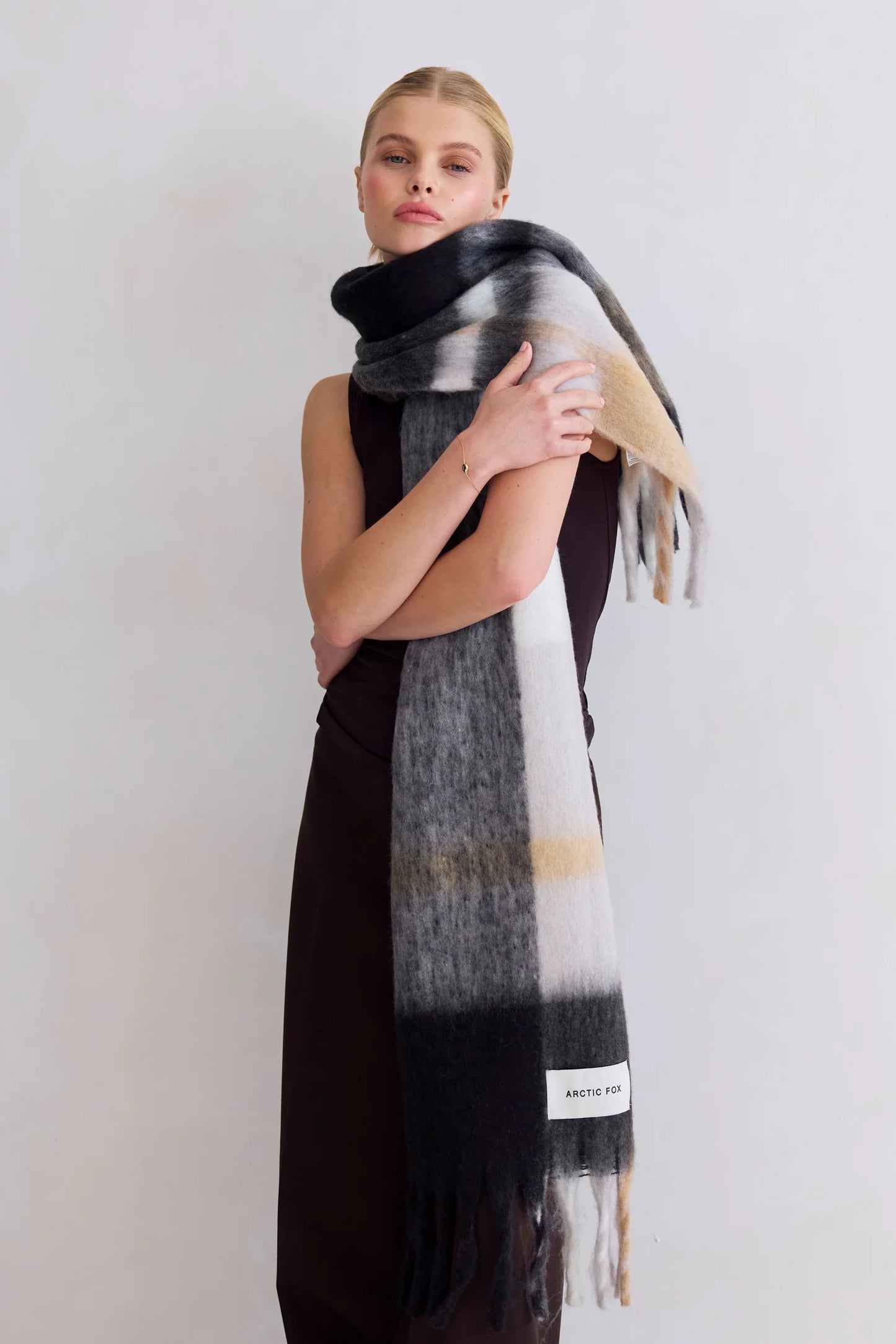 Arctic Fox Scarf -100% recycled