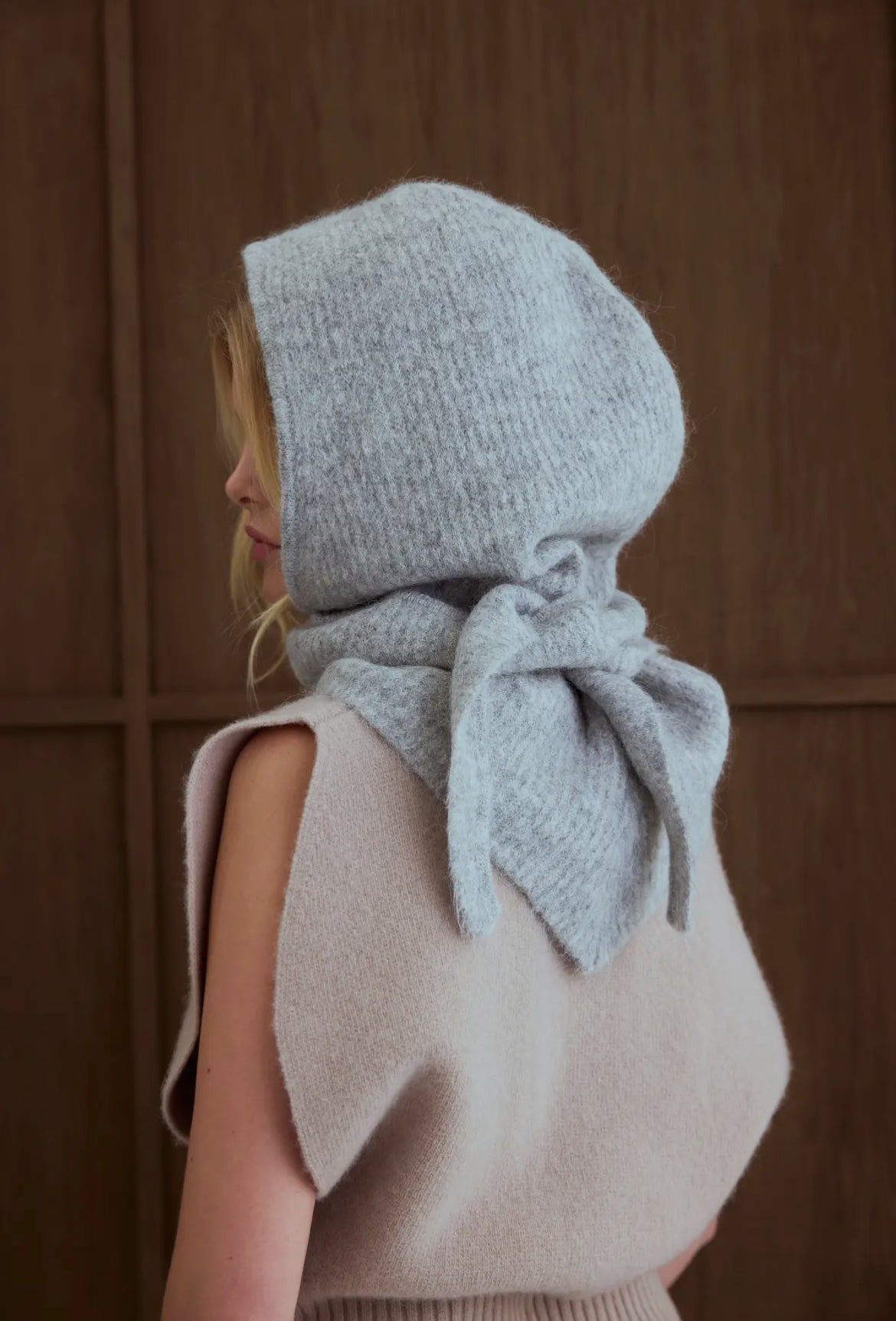 The Alpaca Hooded Scarf - Blizzard