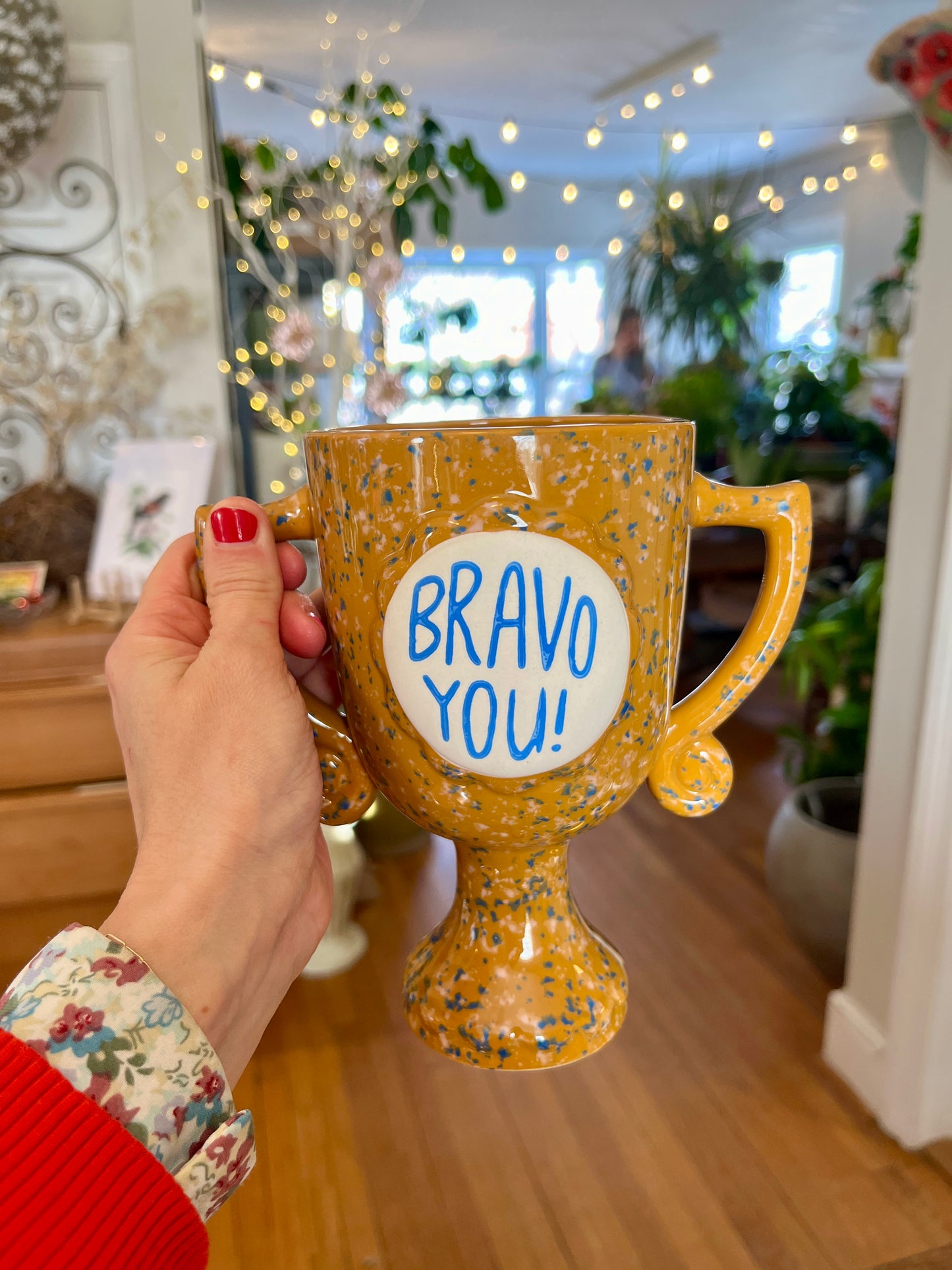 Trophy Vase 6.5"x 4"x 6.5"