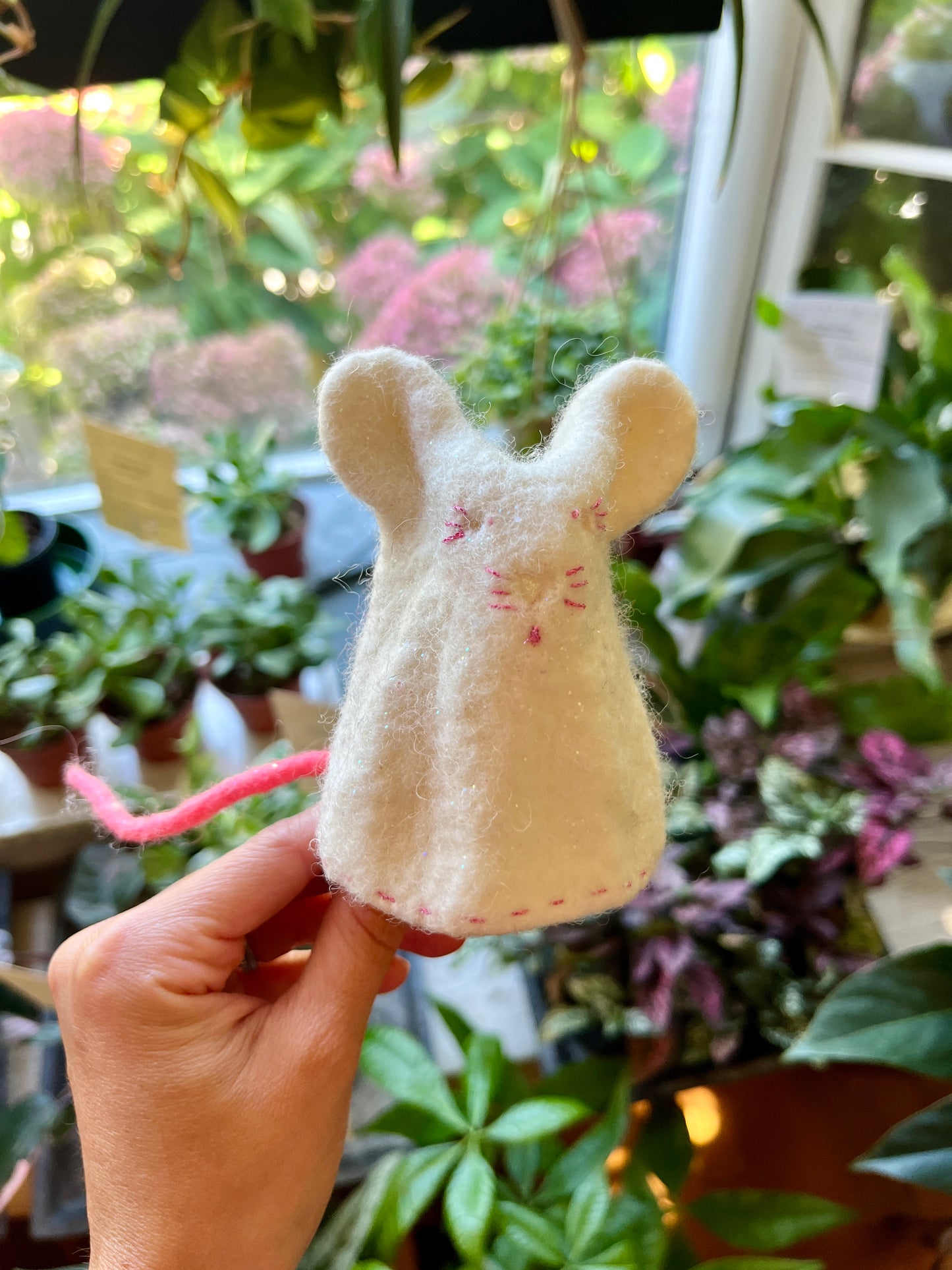 Medium Mouse Ghost
